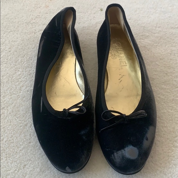 Chanel Grey Velvet Ballet Flats - Picture 1 of 2